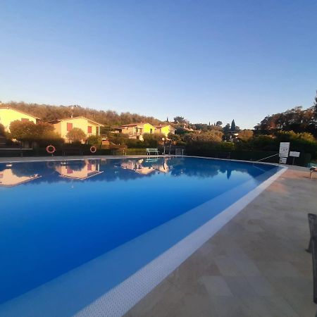 Residenza Palmira Bardolino Apartment Calmasino Exterior foto