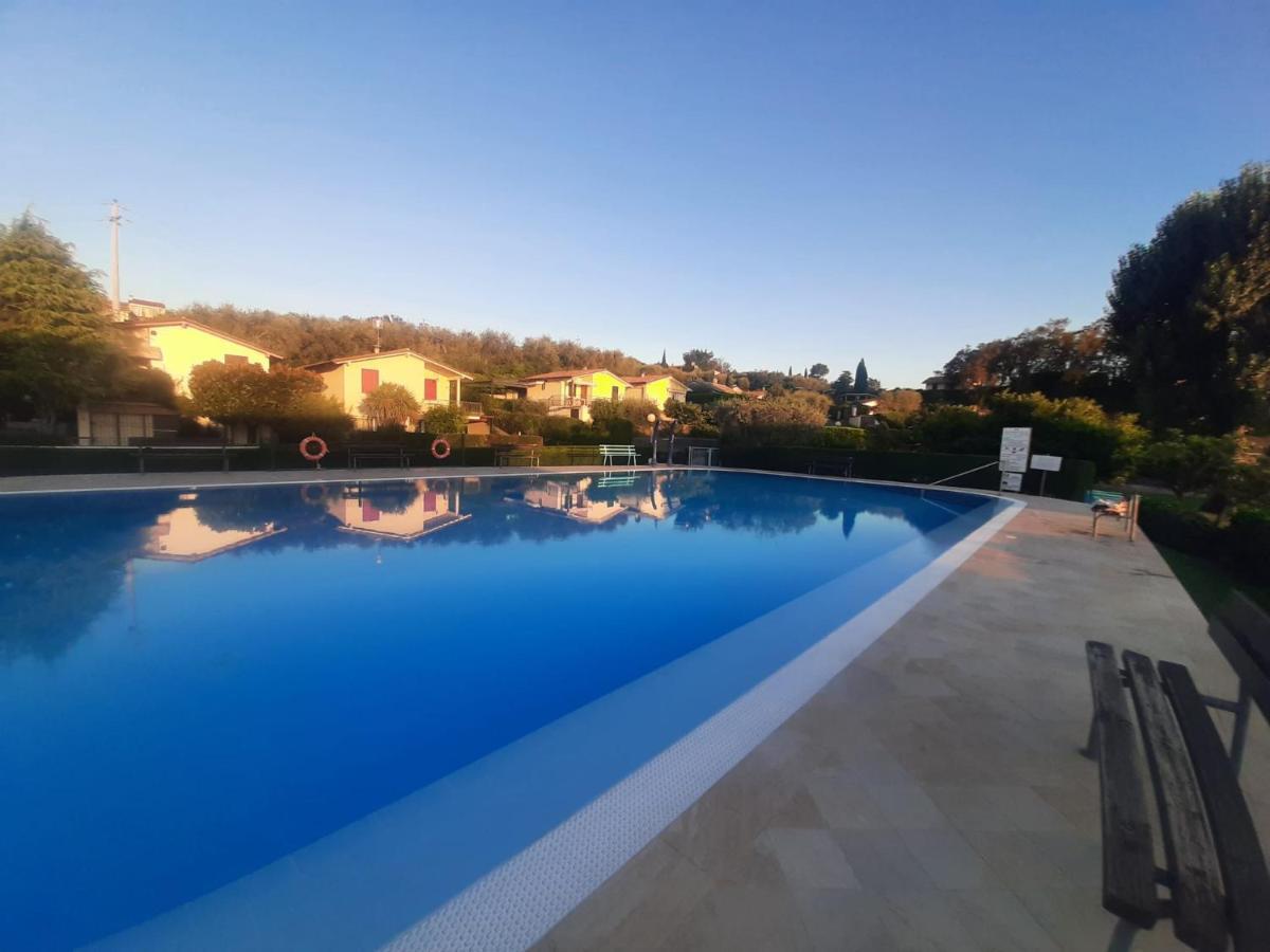 Residenza Palmira Bardolino Apartment Calmasino Exterior foto